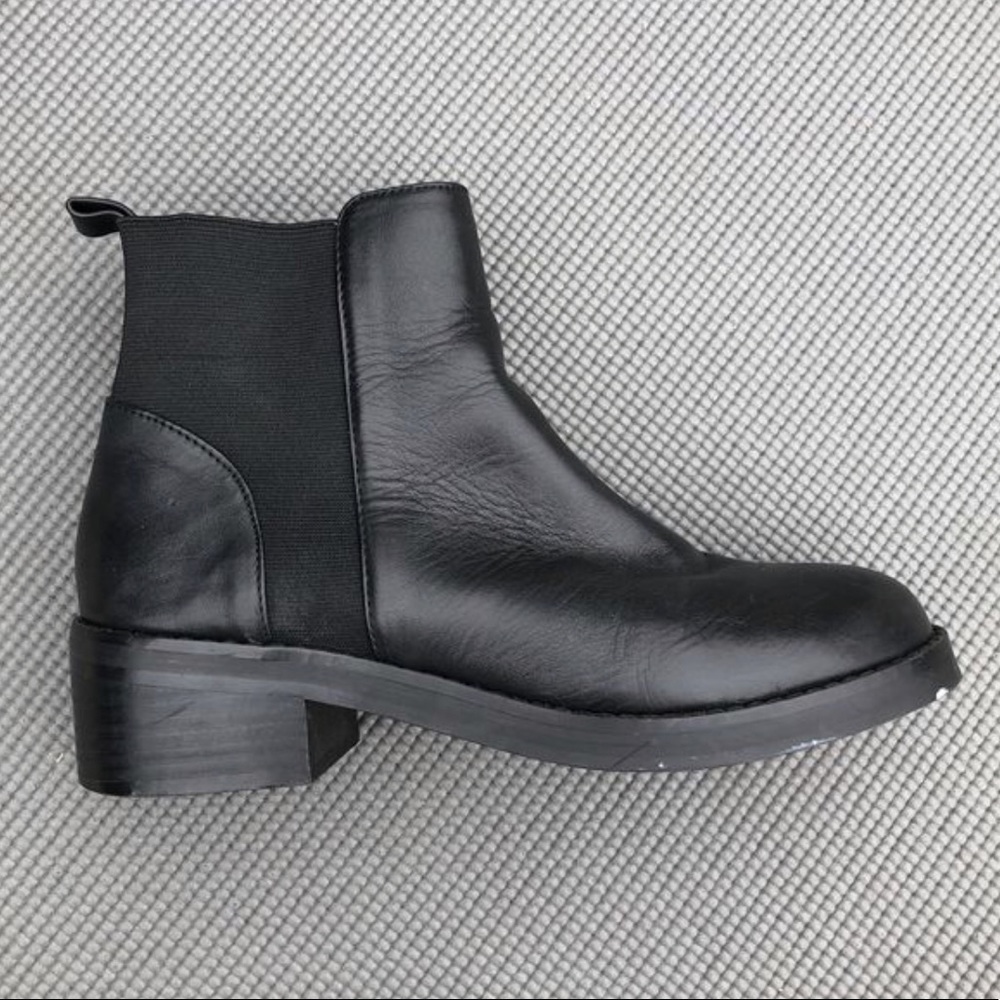 Steve Madden Chelsea Boots